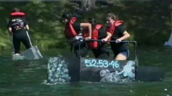 BeFunky_hodanje po vodiposter