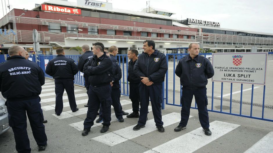 BeFunky_luka_prosvjed8-151014