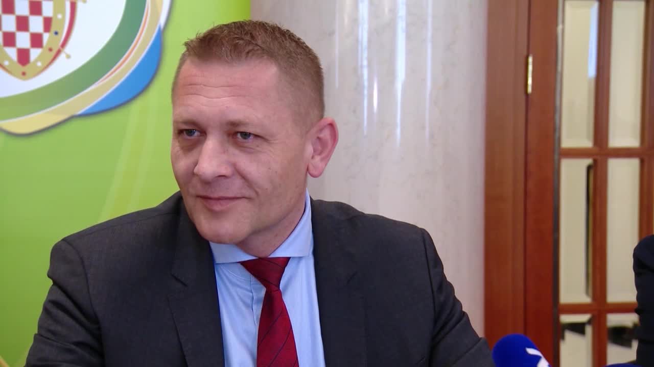 Beljak se posipa pepelom zbog tvita