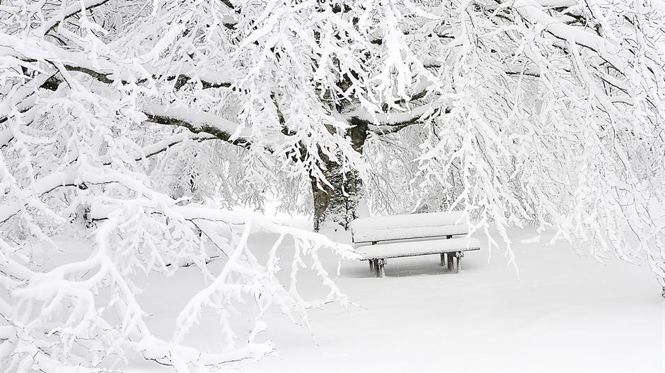 bench-cold-empty-209839