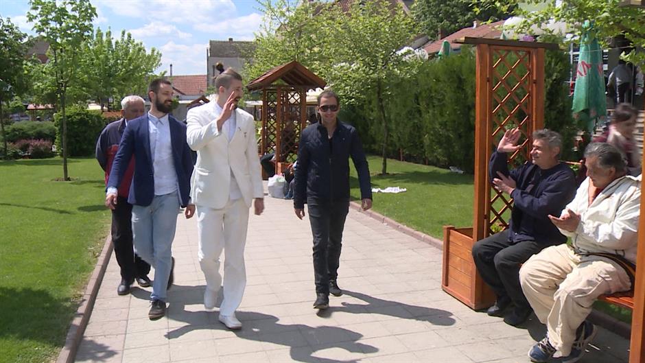 BG-BELI PKG-19-JDP(20160426-184343656).mxf.Still003