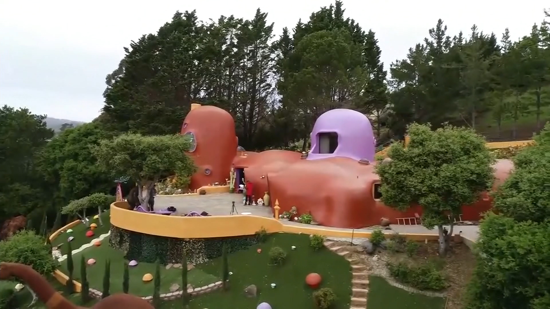 BG-FLINSTONES 2 VO-KVP(20190509-173948270).mxf.00_00_02_06.Still001