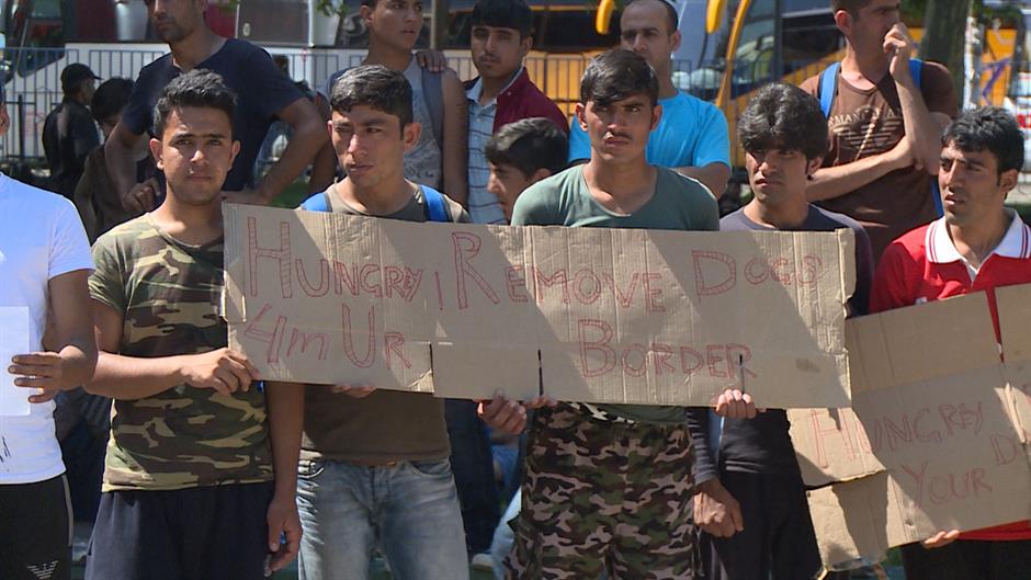 BG-MIGRANTI-PROTEST-LKL-MDK-20160722-140141187-.mxf.Still001