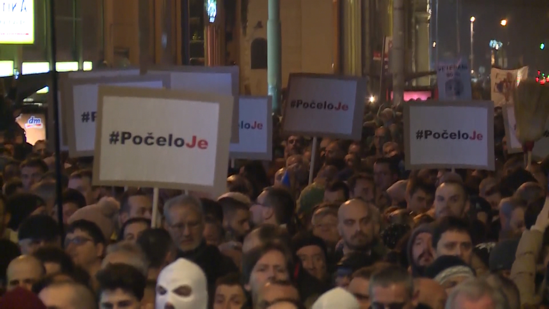 BG-PROTEST VO-VPS(20181222-184023223).mxf.00_00_11_06.Still004