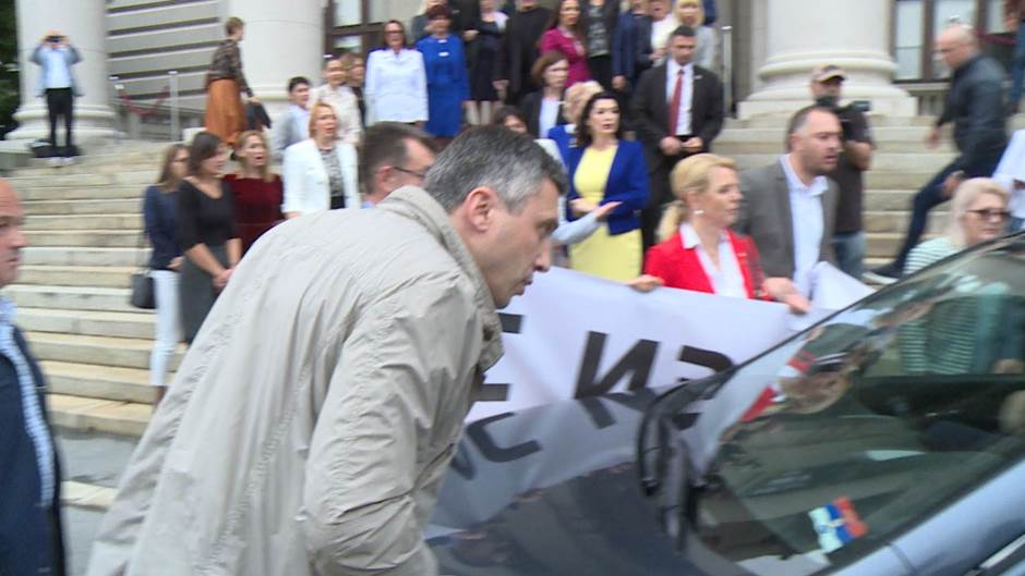 bg-skupstina incident-270519-jdp-03_    9347FILE(20190527-162902379).MXF.02_51_15_04.Still002