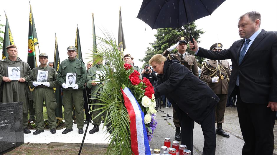 borovo_mimohod20-020515