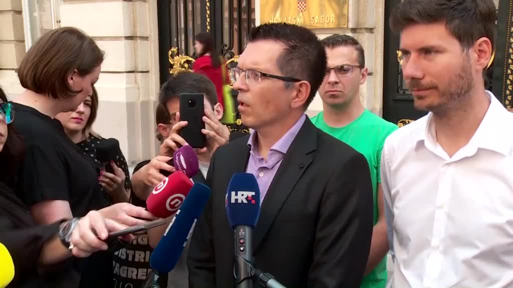 Bunjac: Živi zid je privatno vlasništvo Vladimire Palfi