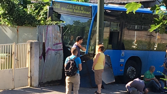 bus111112