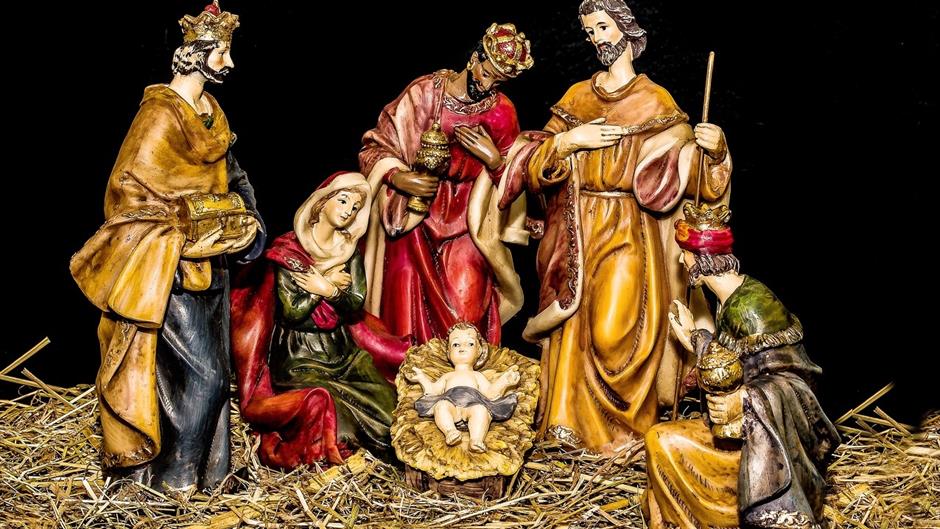 christmas-crib-figures-1905869_1280
