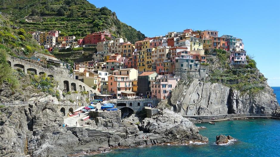 cinque-terre-340348_1280