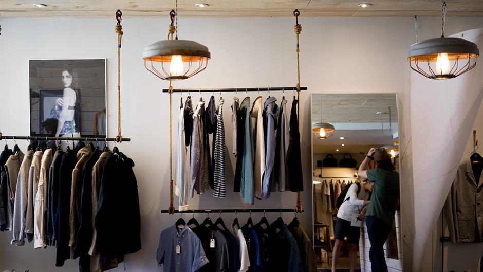 clothing-store-984396_1280