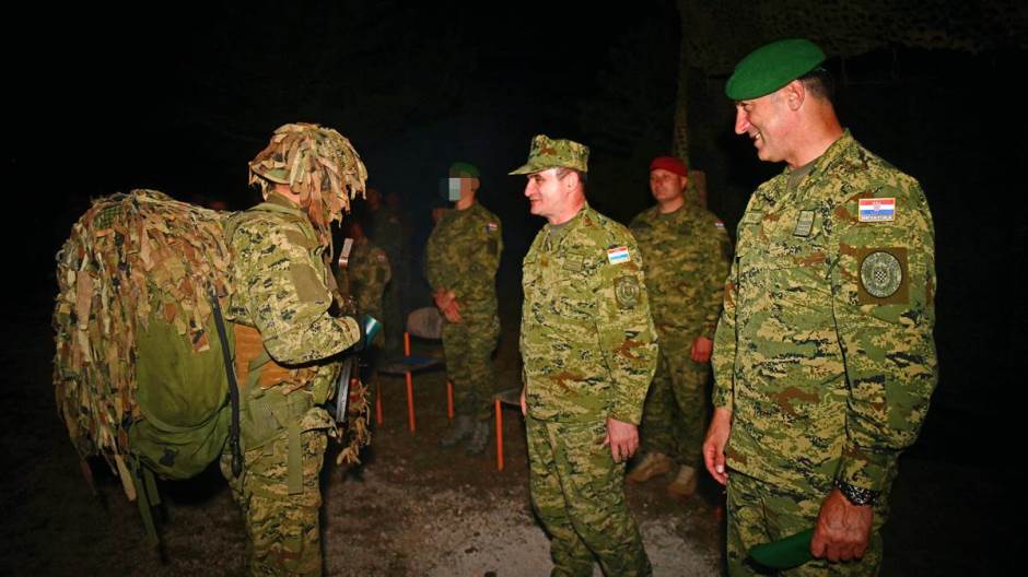 commando-prisegom-postali-novi-pripadnici-zss-a_50166113412_o