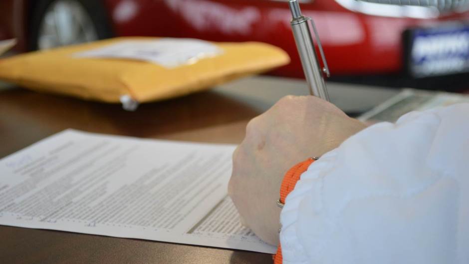 contract-945619_1920