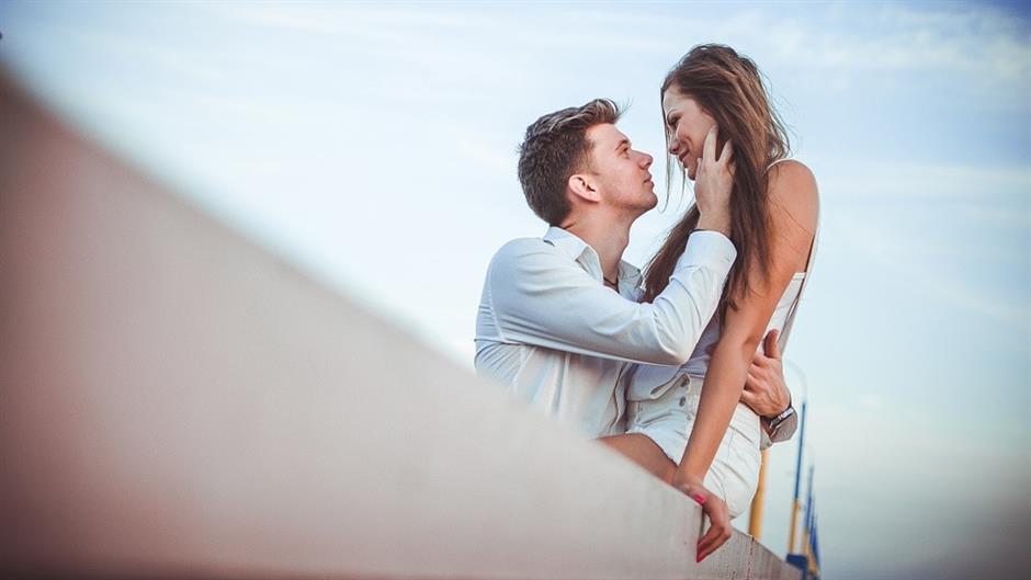 couple-498484_960_720