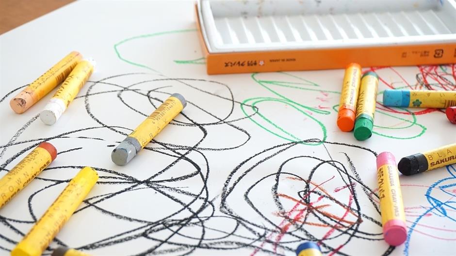 crayon-2009816_960_720