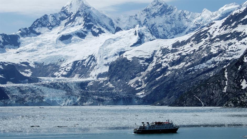 cruise-ship-1253275_1920