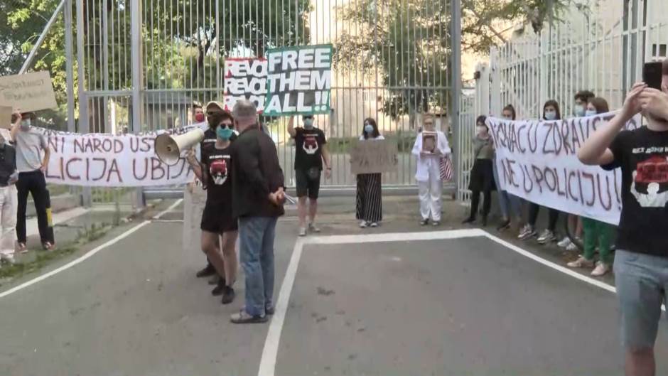 CZ, protest ispred CZ