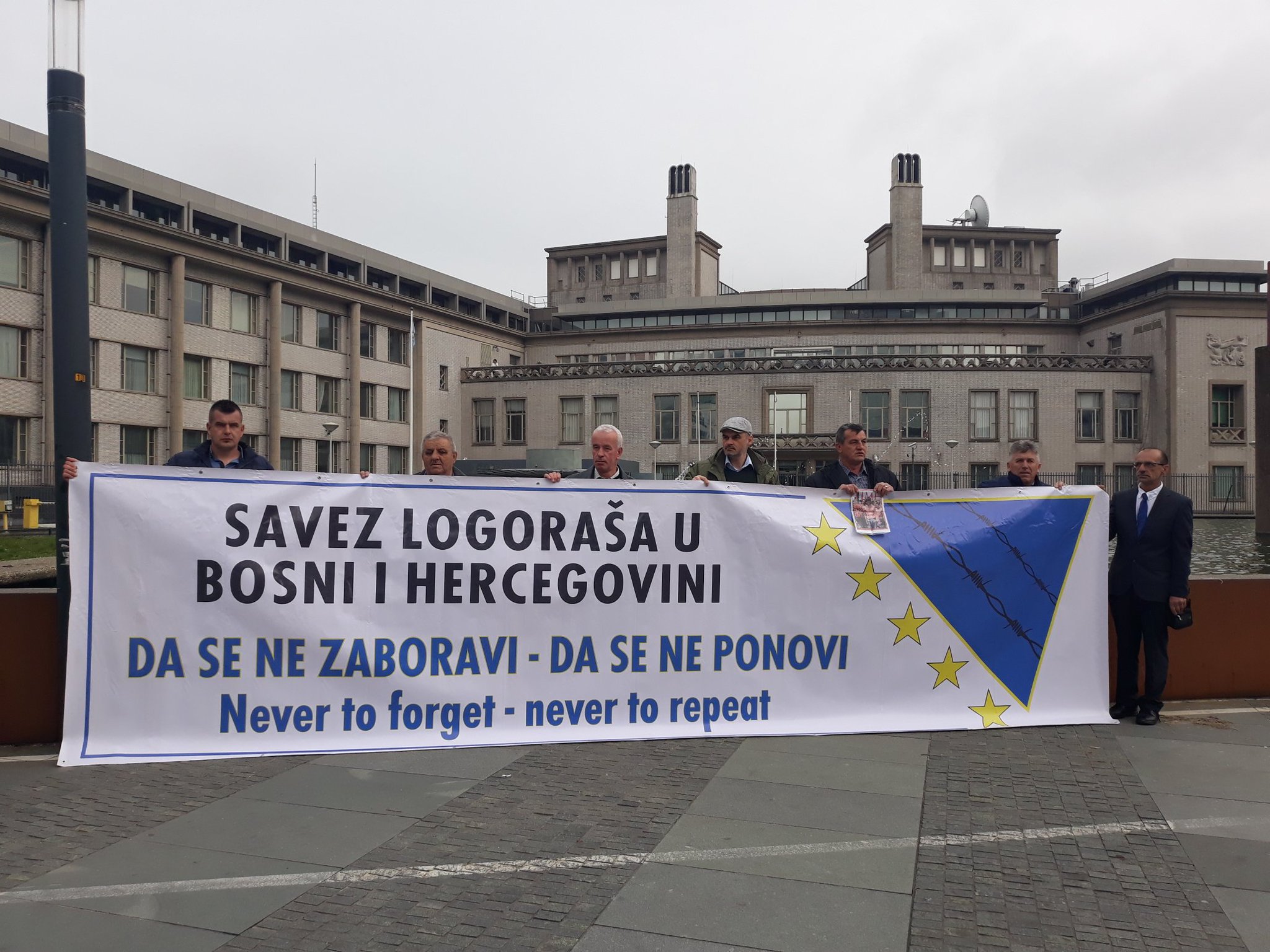 D2FzZ2vXcAAkYC2.jpg large