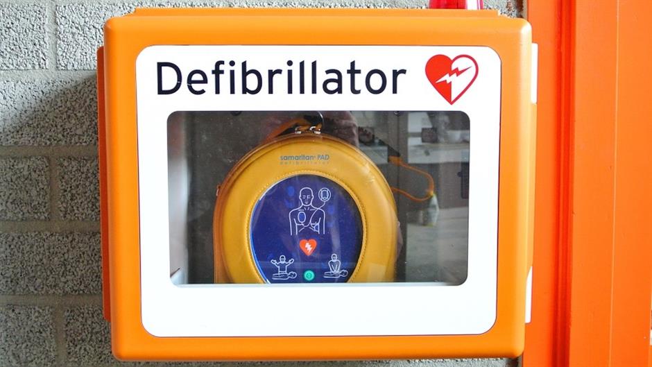 defibrillator-809448_960_720