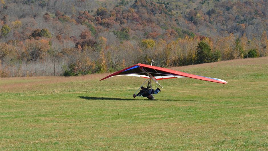 delta-flying-281792_1920(1)