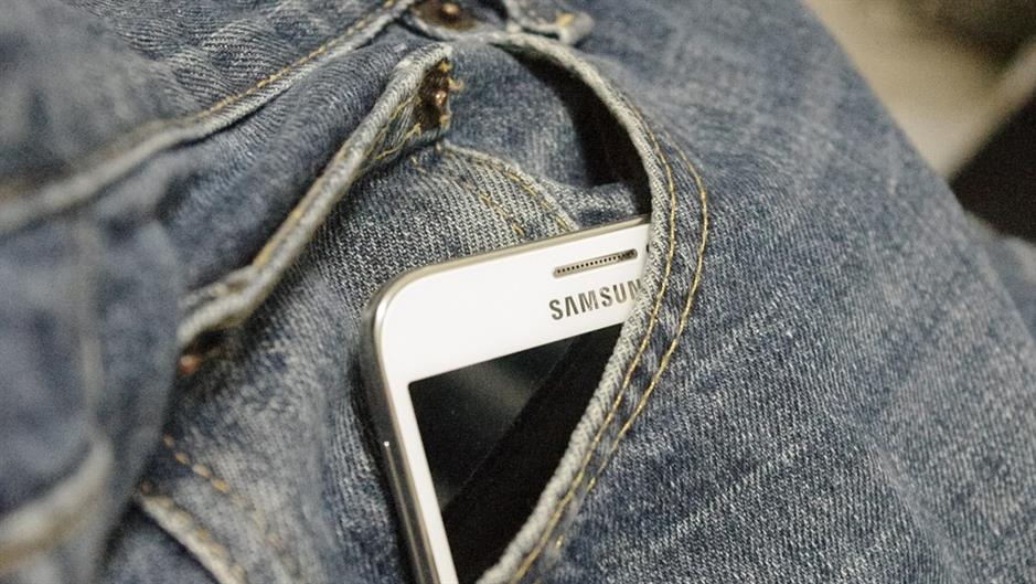 denim-trousers-885497_1280