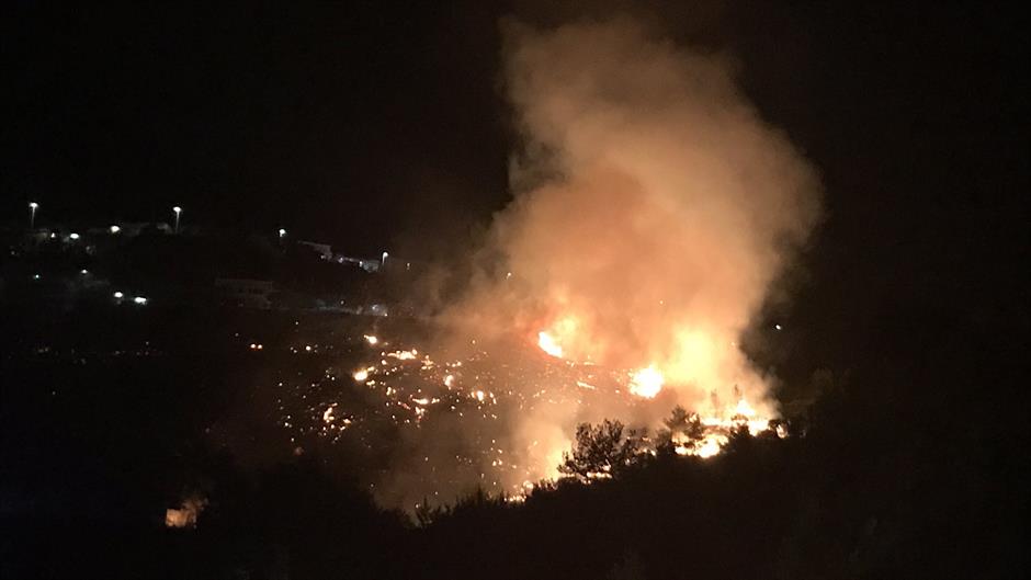 DFhukESXUAAXTi-.jpg large