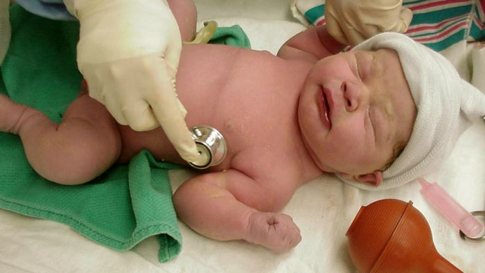 Dijete_Beba_Bolnica_morguefile