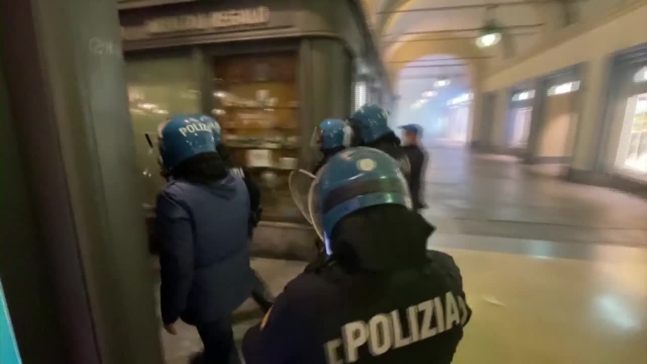 Diljem Europe bolnice su na rubu, broje se mrtvi, a mirni prosvjedi prerastaju u divljanja