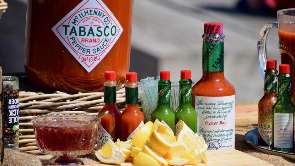 display-table-3748817_1920