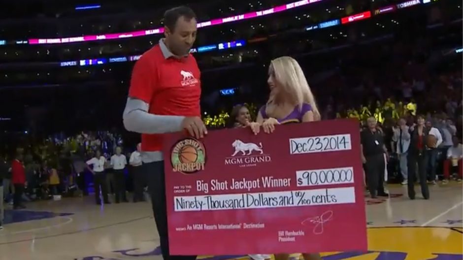 divac pogodio kos sa pola terena