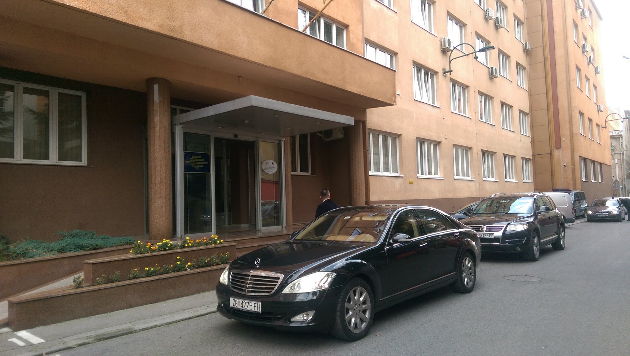 DKpYLXkXUAAF5So.jpg large