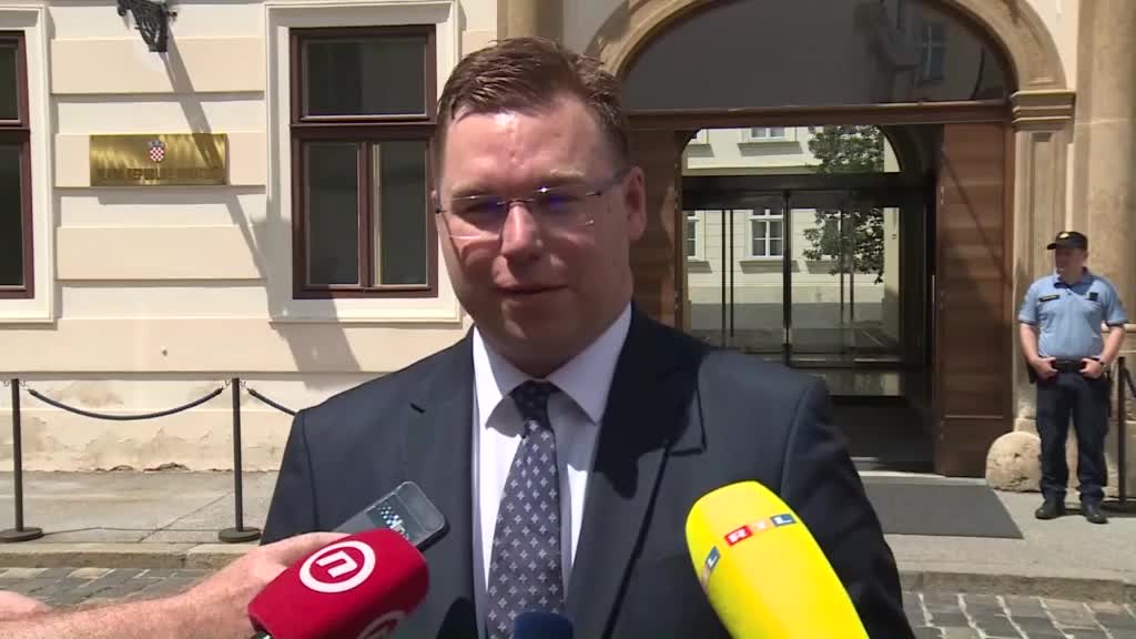 "Dok traje procedura brojanja potpisa, pozvat ćemo sindikate na dijalog"