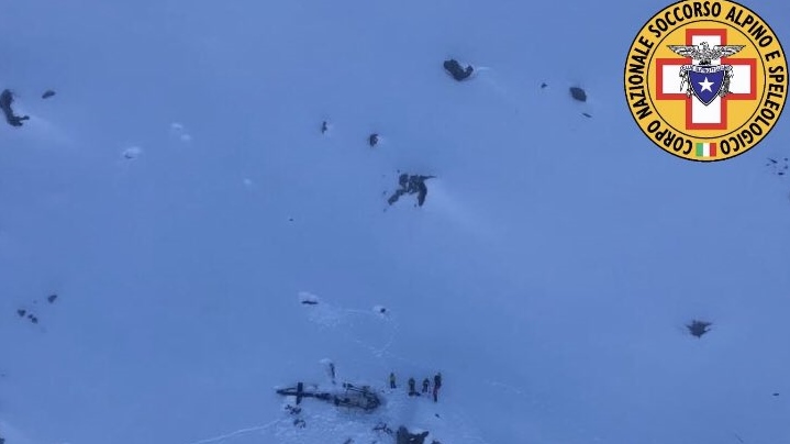 Dx1ckEBW0AAjq_D.jpg large