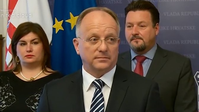 DXhfprLXcAAdWXJ.jpg large