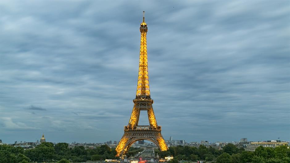 eiffel-tower-927634_1280