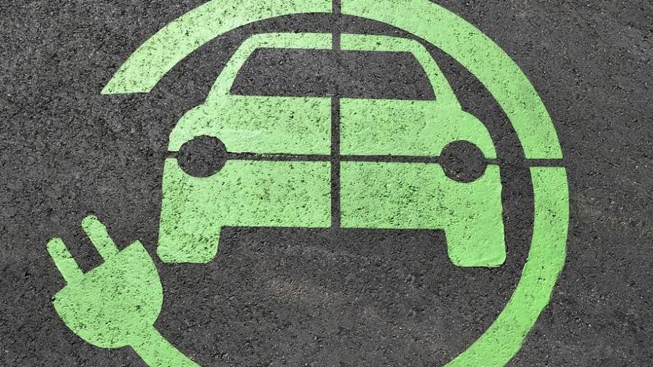 electric-charge-2301604_960_720