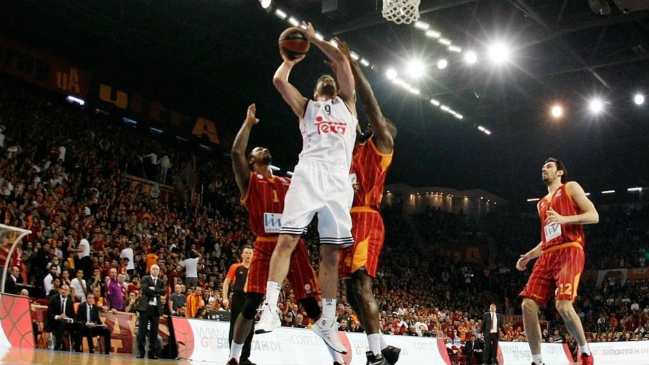 felipe-reyes-real-madrid-eb14