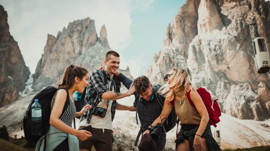 felix-rostig-UmV2wr-Vbq8-unsplash