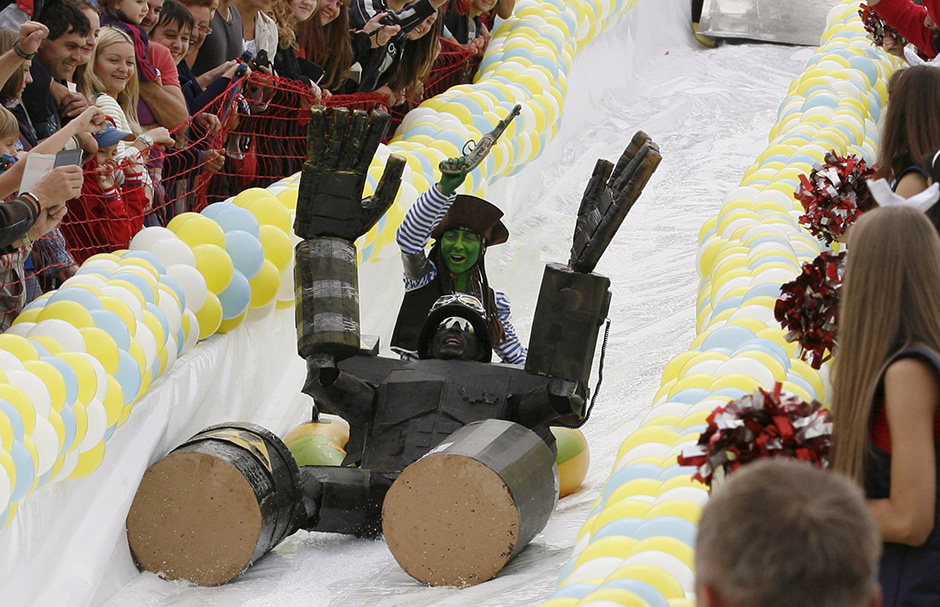 REUTERS/Ilya Naymushin