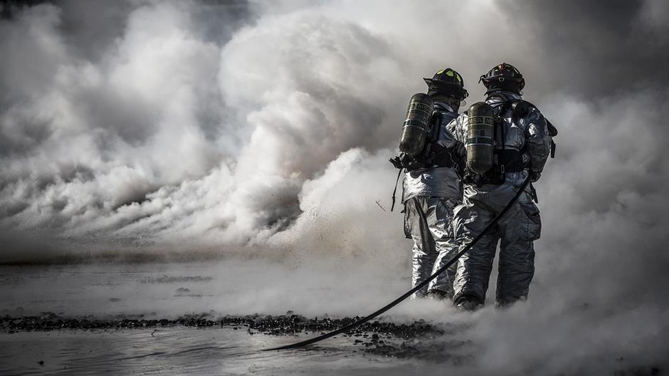 firefighters-696167_1280