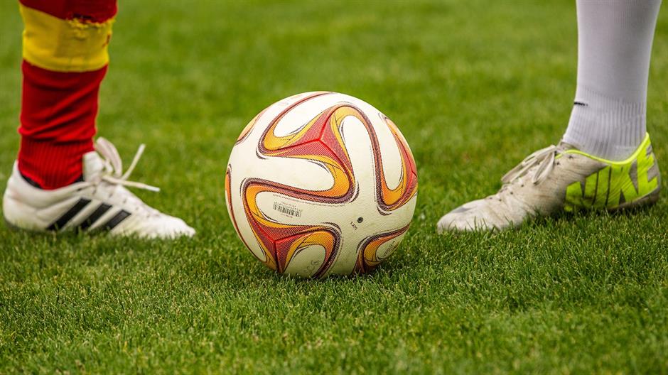 football-1350720_1920