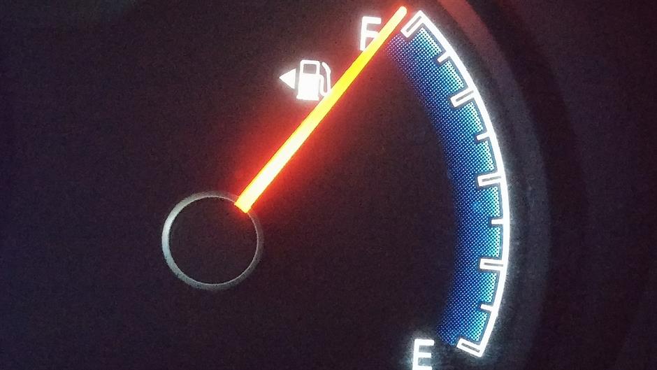 fuel-gauge-408333_1920