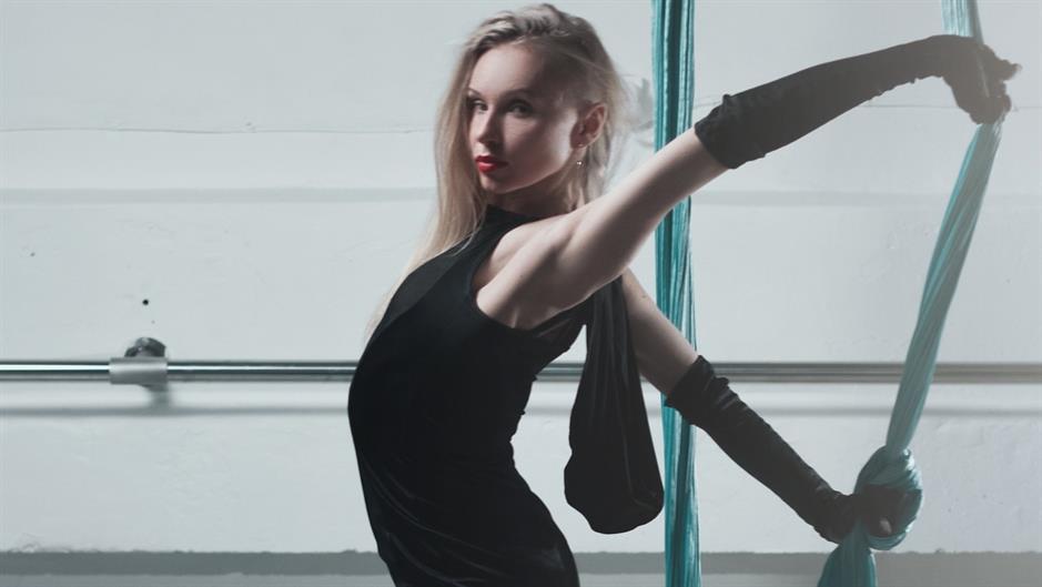 glamour-girl-1382903_1920