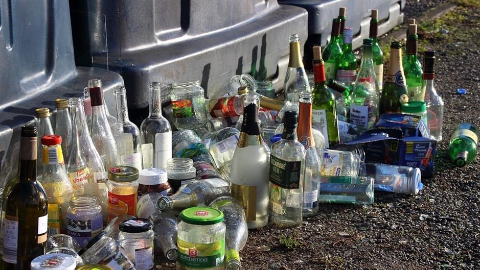 glass-239348_960_720