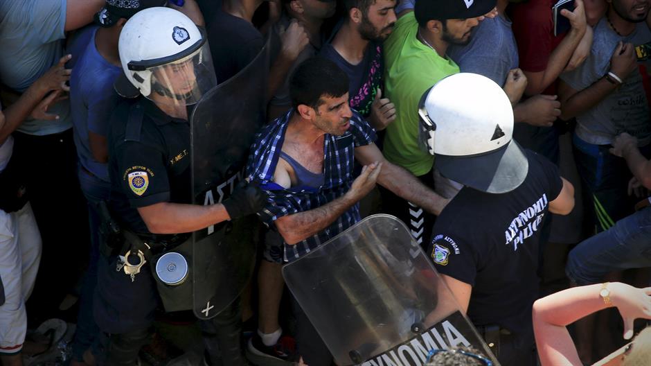 grčka policija izbeglice Reuters Alkis Konstantinidis