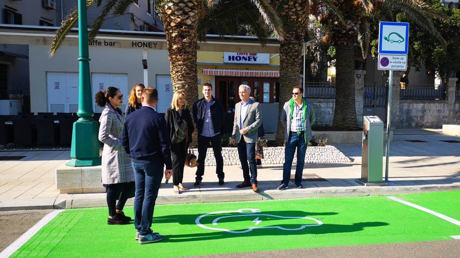 HEP-ova punionica za električna vozila u Malom Lošinju
