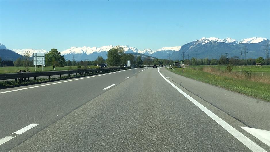 highway-2084947_1920