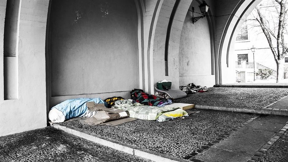 homeless-2090507_1280