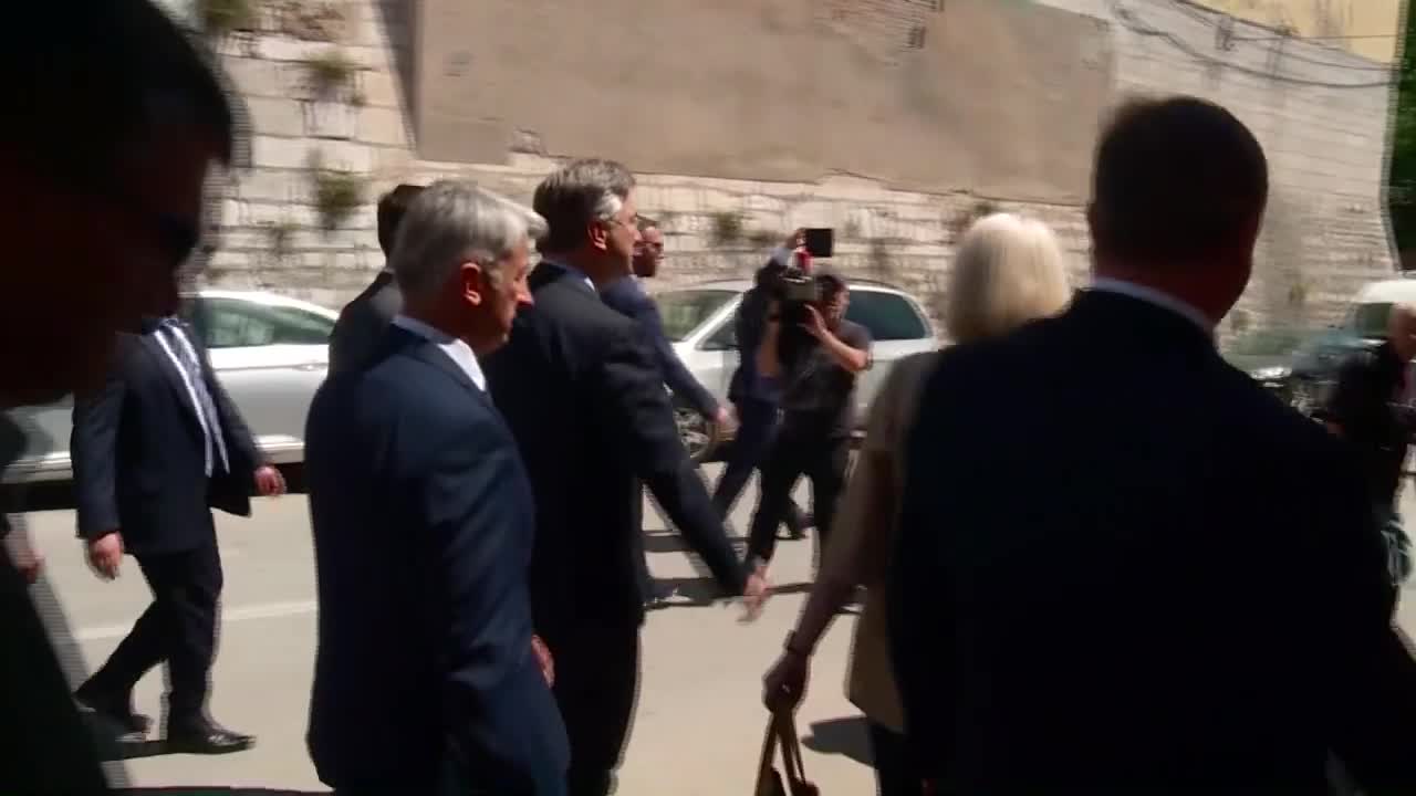 Htjeli to neki priznati ili ne, kampanja za parlamentarne izbore je počela