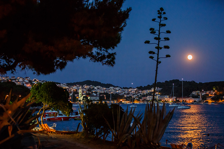 hvar_mjesecina4-020715